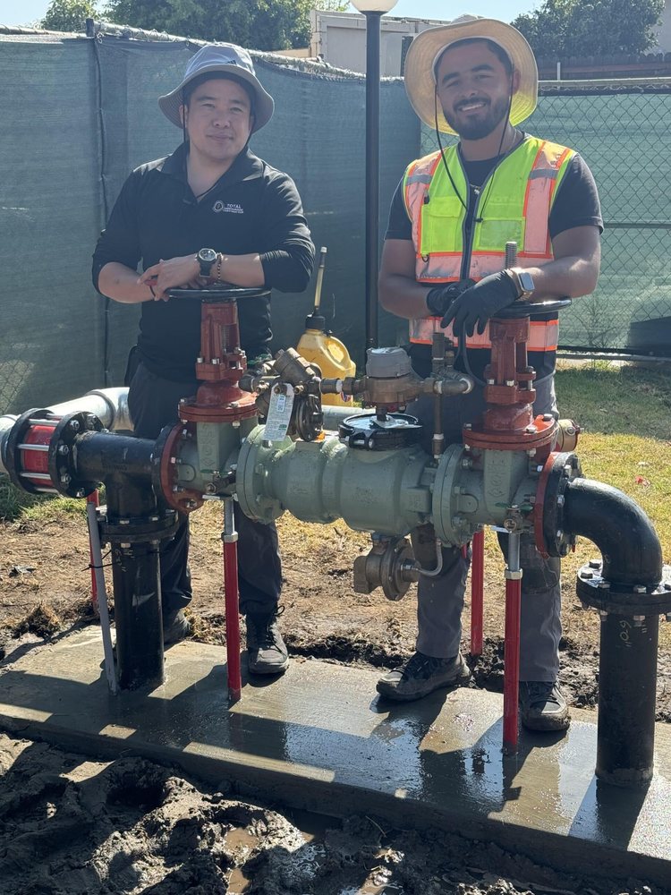Commercial hydro jetting equipment clearing a sewer line in the Bay Area
